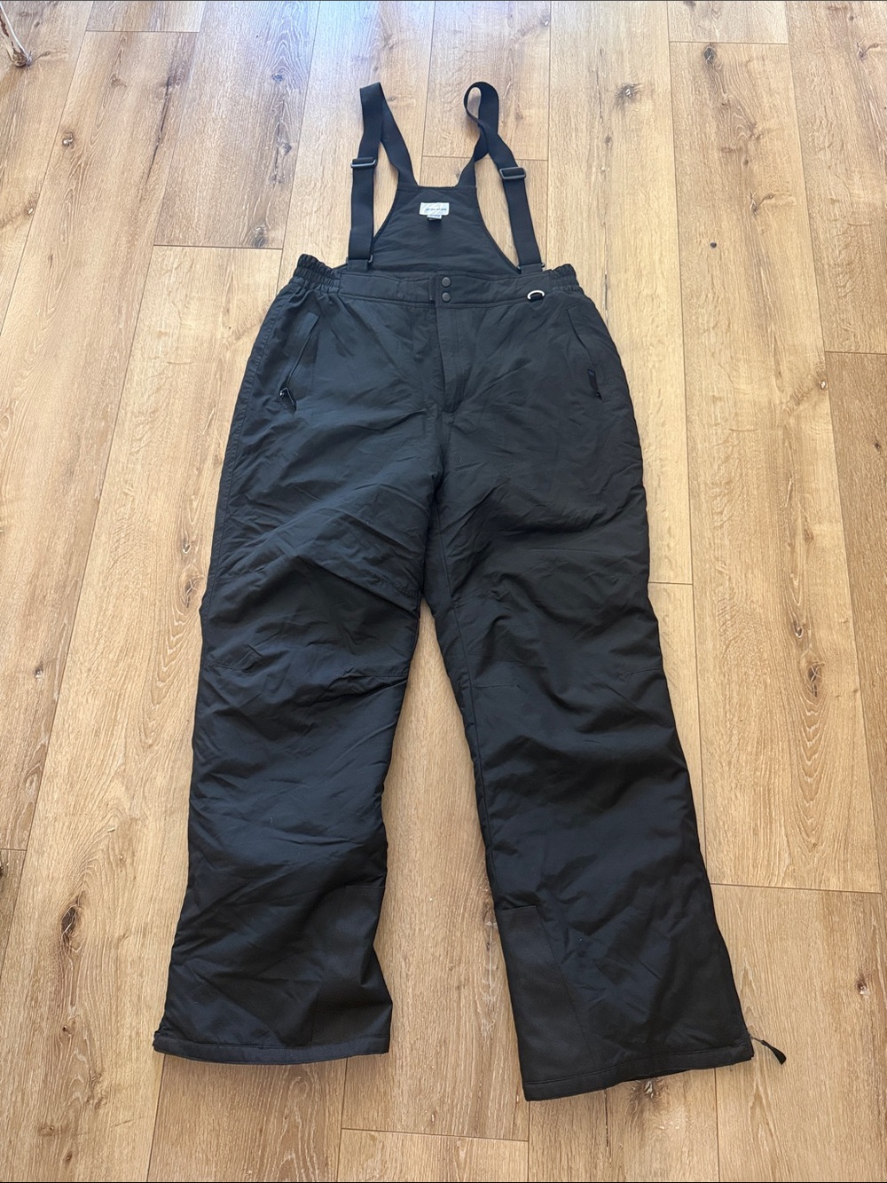 Black Men's Insulated Snow Bib Pants with Adjustable Suspenders